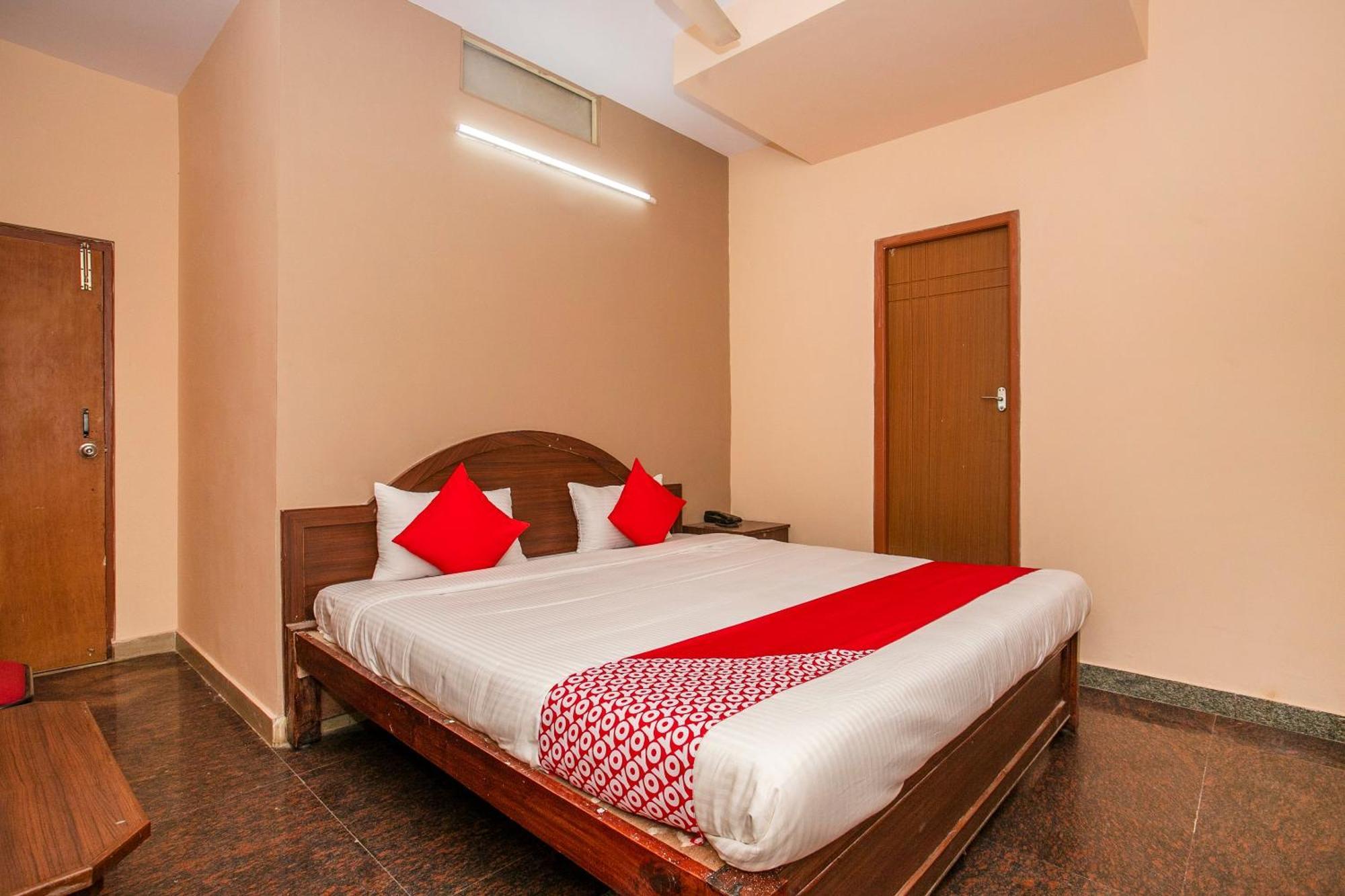 Hotel O Royal Residency Near Hare Krishna Hill Jālahalli Exteriör bild